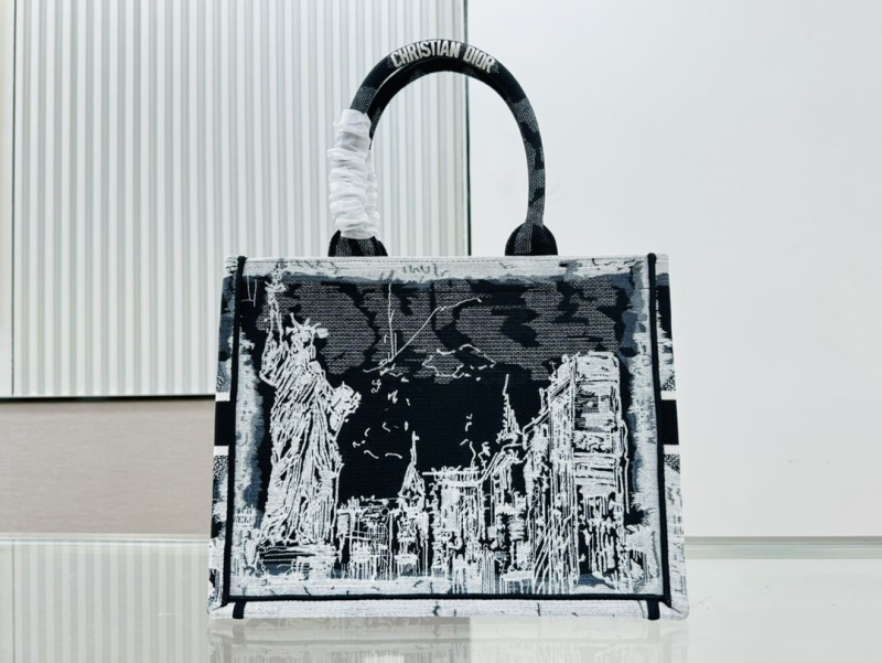 Dior Shopping Bags